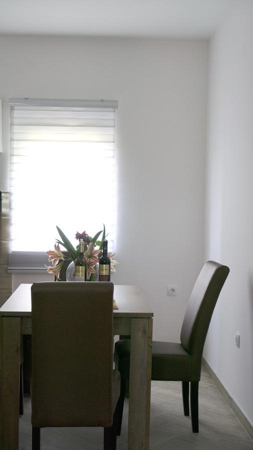 טרביניה Apartments Pravica מראה חיצוני תמונה