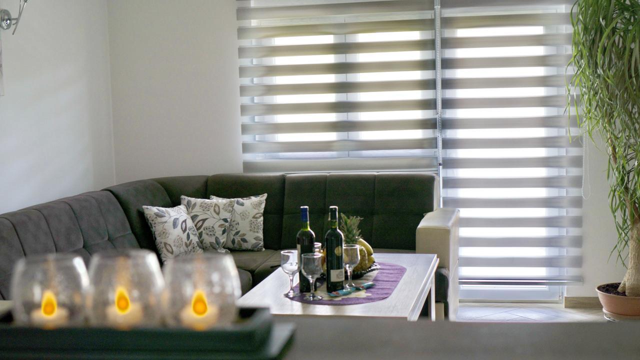 טרביניה Apartments Pravica מראה חיצוני תמונה