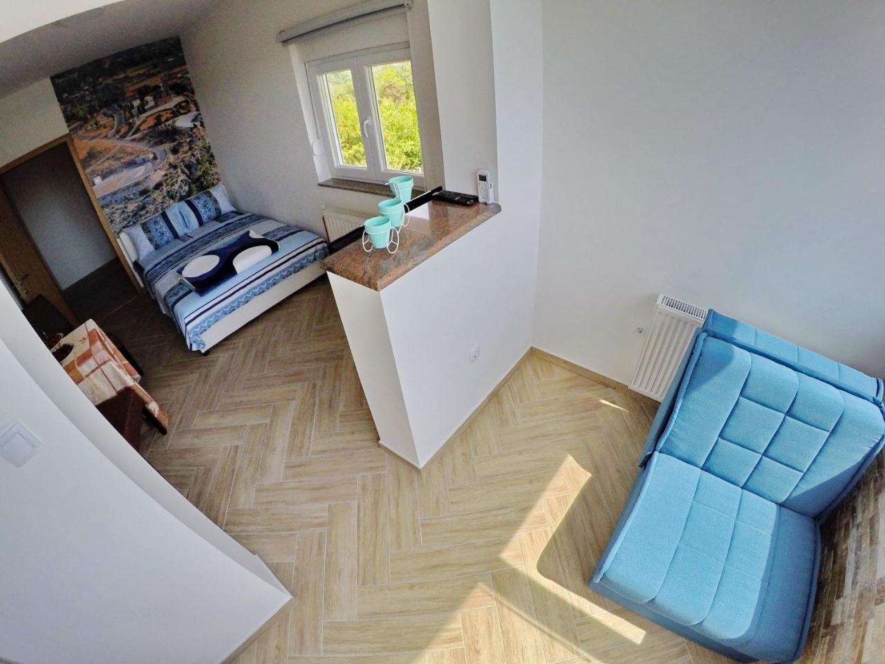 טרביניה Apartments Pravica מראה חיצוני תמונה